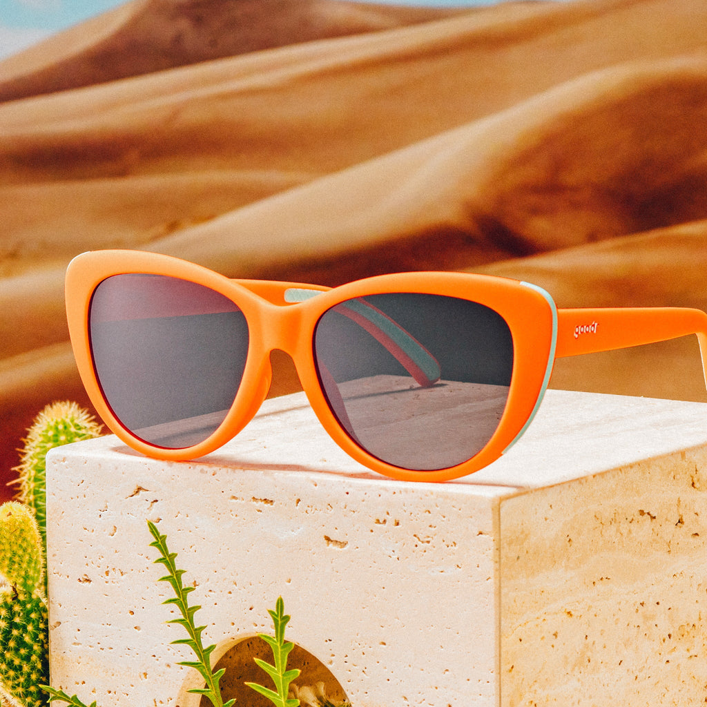 Ties Cherry Stem With Tongue